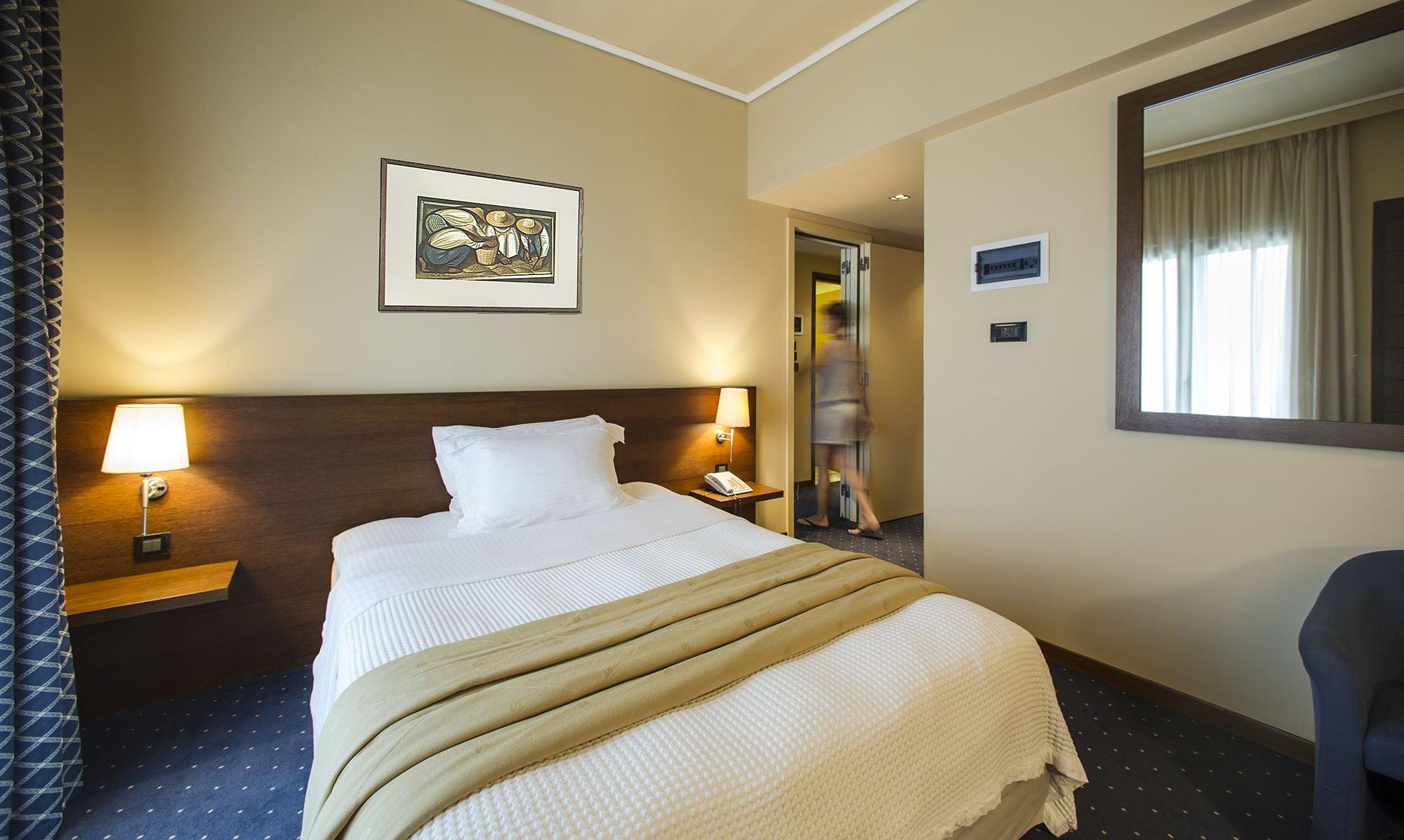 Dekelia Hotel Athene Buitenkant foto