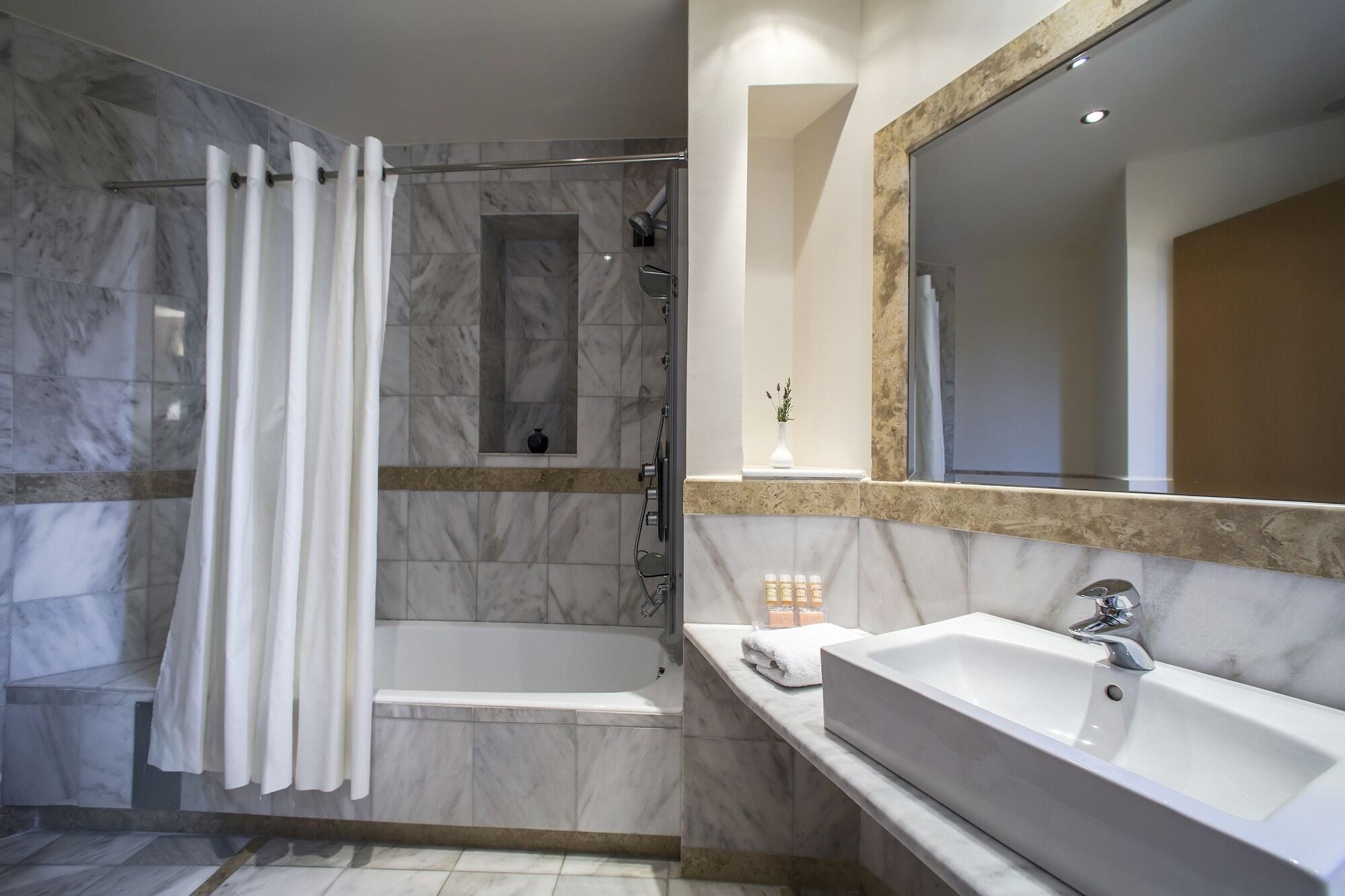 Dekelia Hotel Athene Buitenkant foto