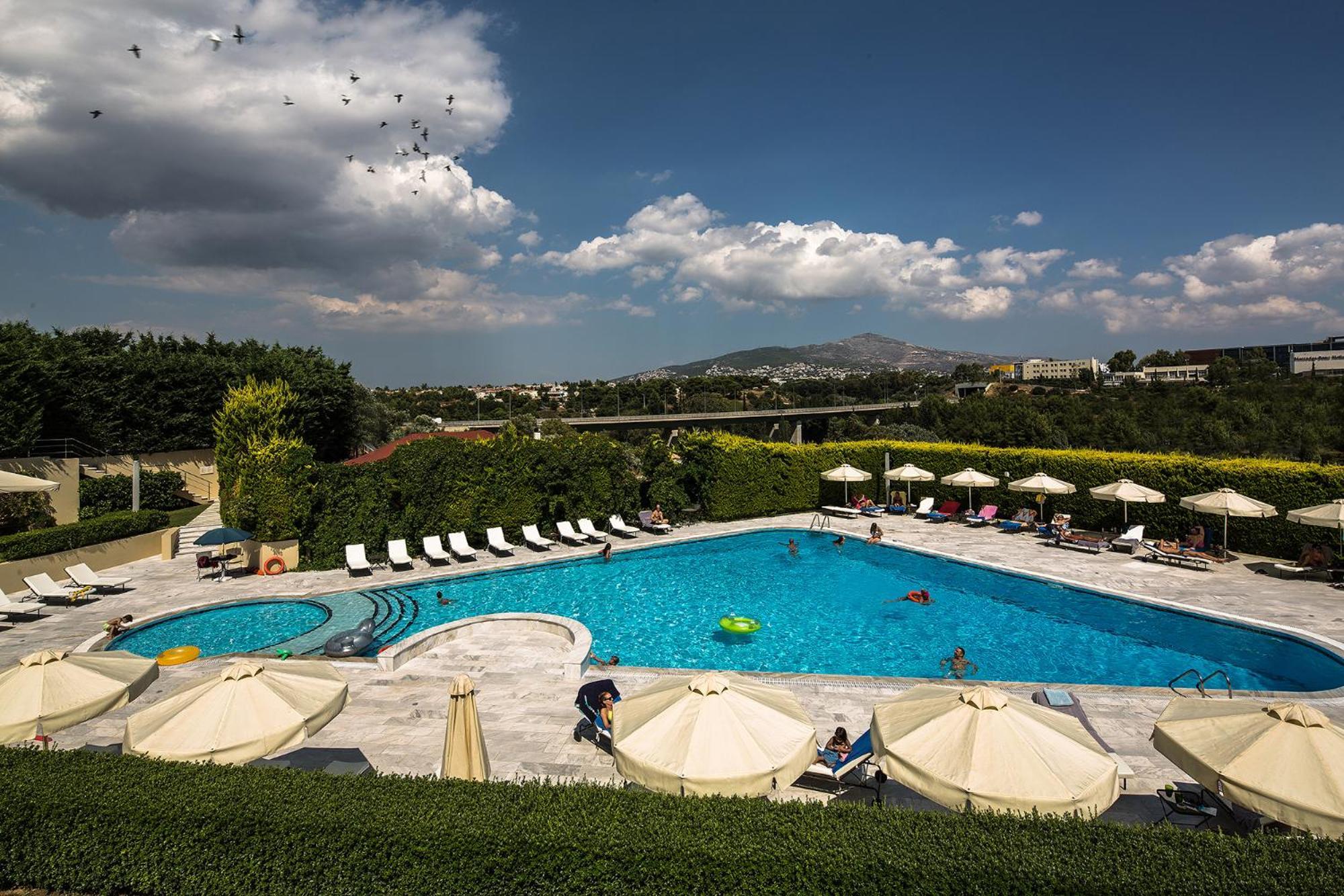 Dekelia Hotel Athene Buitenkant foto
